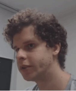 Filho que matou a mãe já havia ameaçado esfaquear antes por causa de “barulhos”