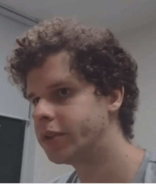 Filho que matou a mãe já havia ameaçado esfaquear antes por causa de “barulhos”