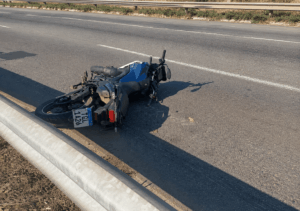 Motociclista morre atropelado por caminhão